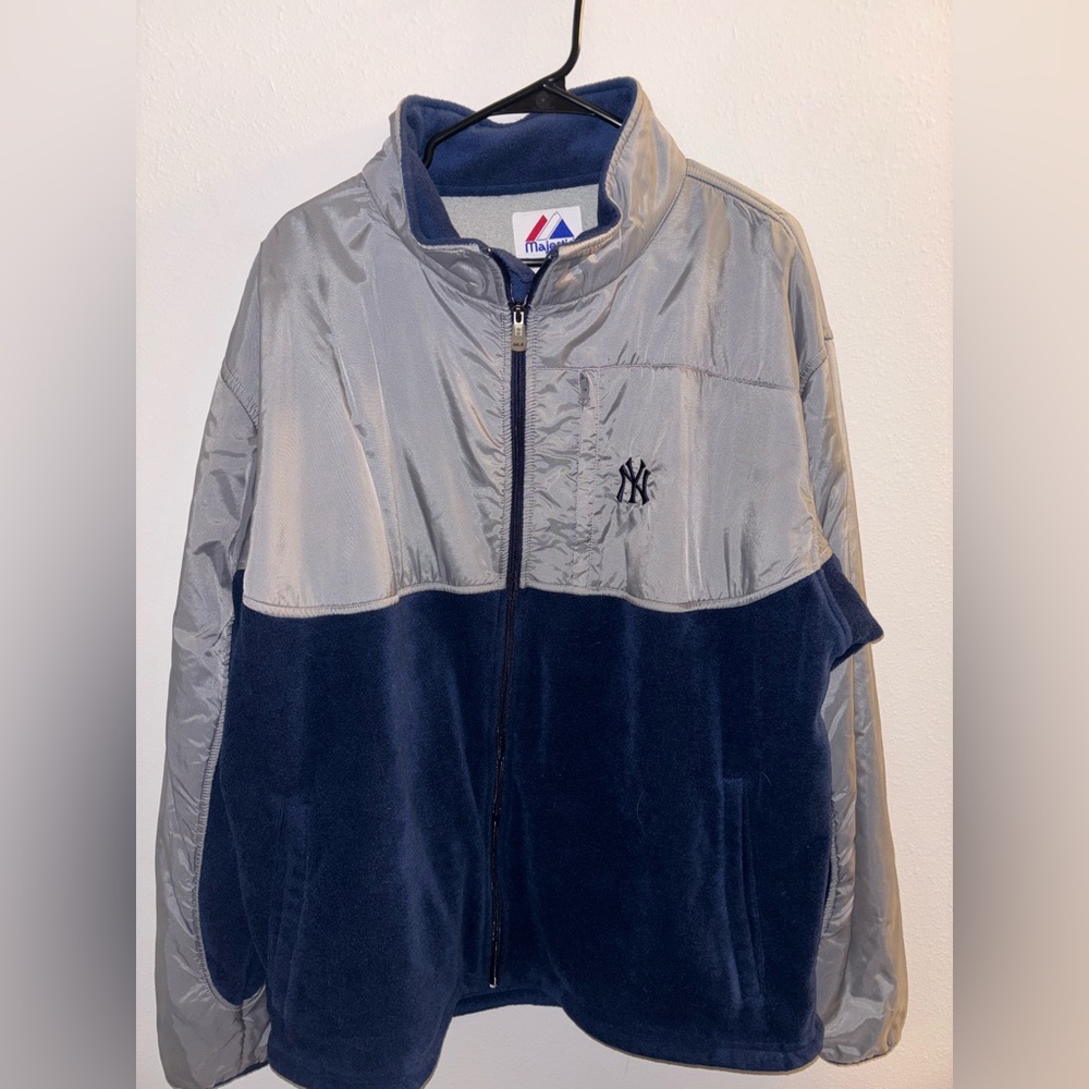 Majestic Gray and Navy Yankees Jacket
Fleece lined